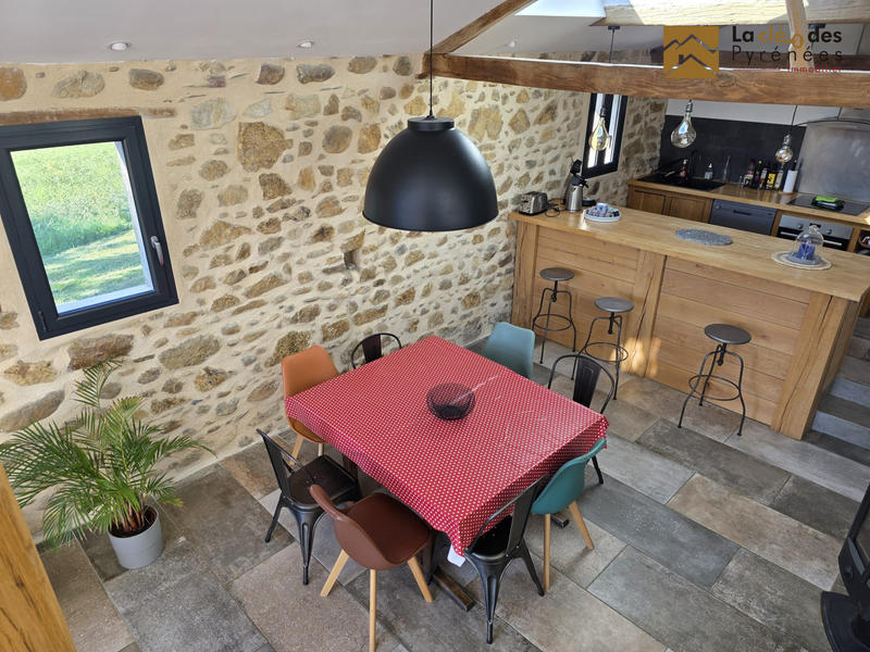 Maison traditionnelle - 310 m² - 10 pièces