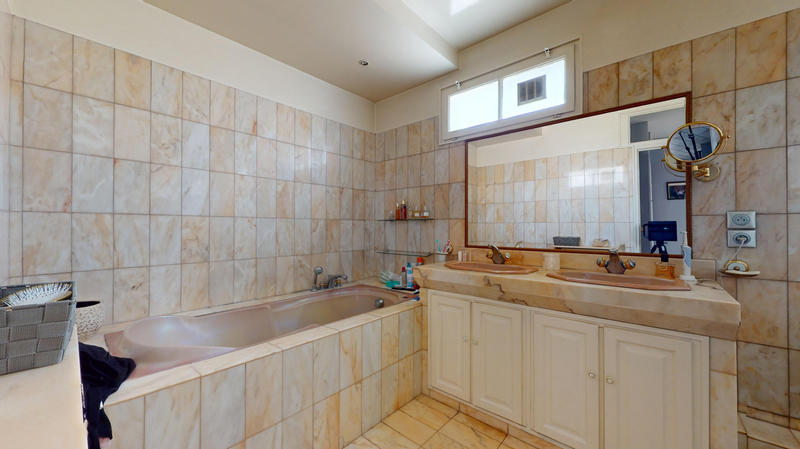 Maison - 190 m² - 6 pièces