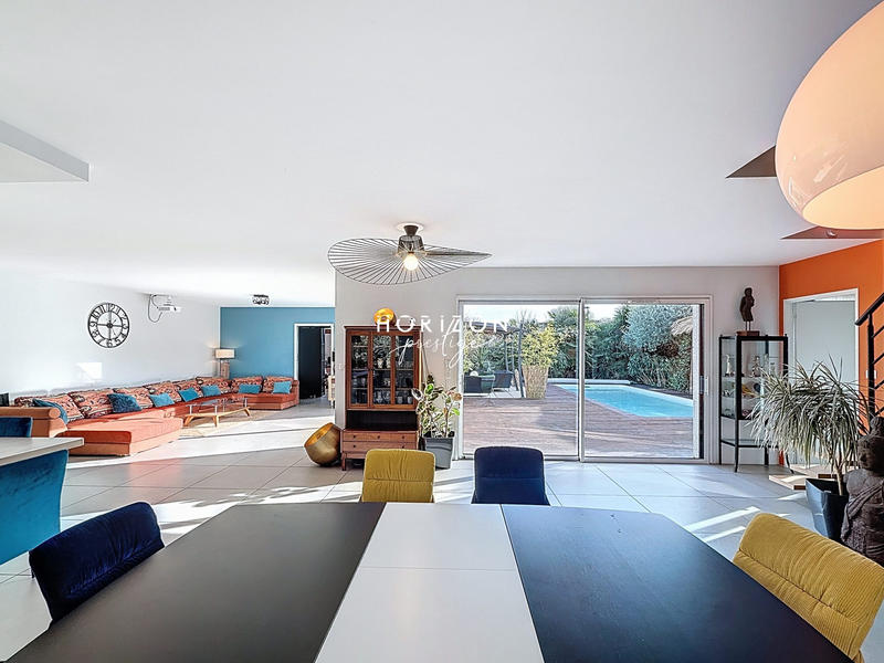 Maison contemporaine - 200 m² - 8 pièces