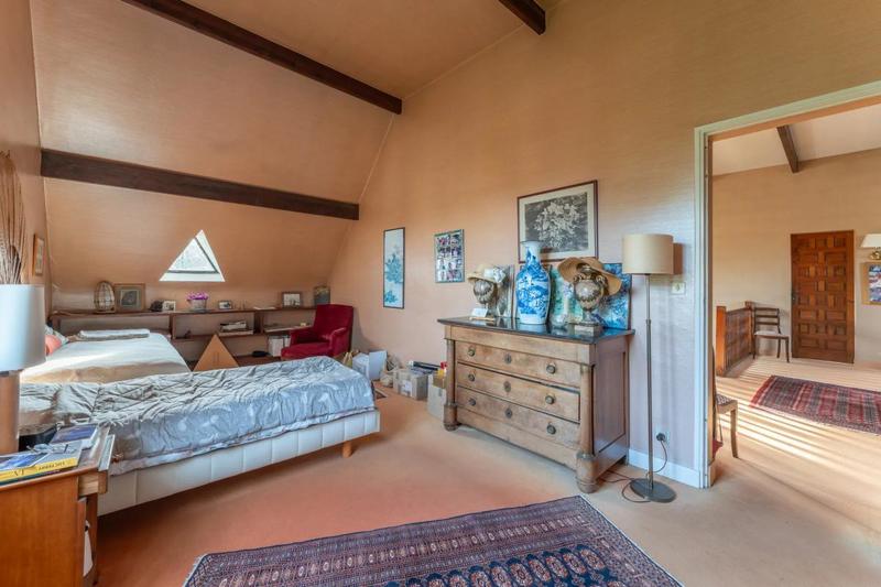 Maison - 211 m² - 6 pièces