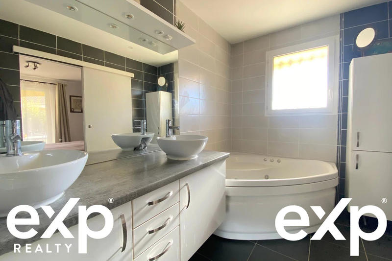 Maison - 171 m² - 6 pièces