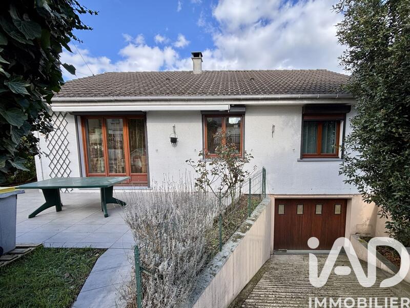 Maison - 90 m² - 4 pièces