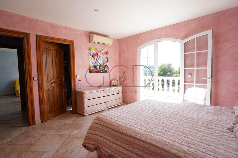 Maison - 170 m² - 5 pièces