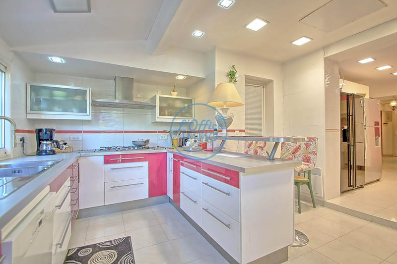 Villa - 140 m² - 6 pièces