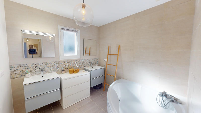 Maison - 109 m² - 5 pièces