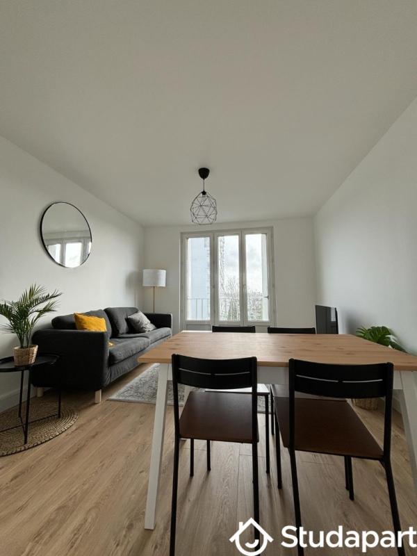 Chambre - 11 m² - 1 pièce