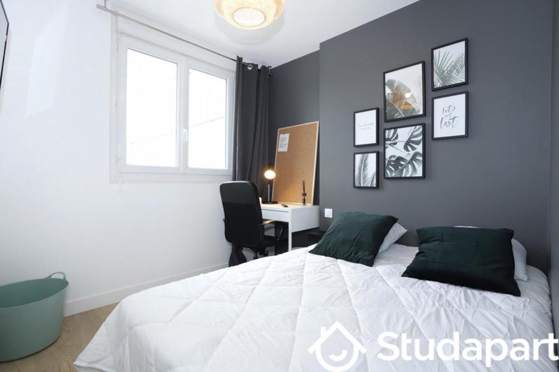 Chambre - 10 m² - 1 pièce