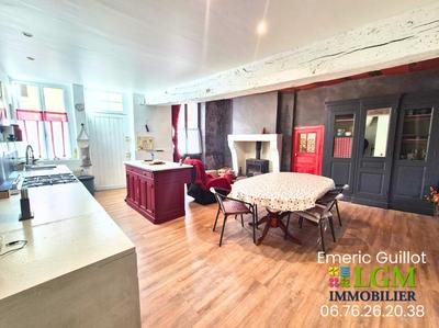 Maison - 185 m² - 6 pièces