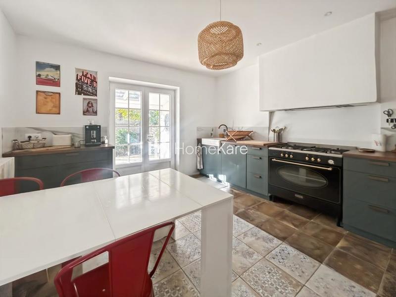 Maison - 168 m² - 6 pièces