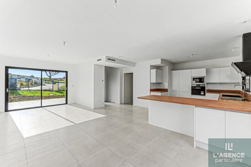 Maison - 122 m² - 5 pièces