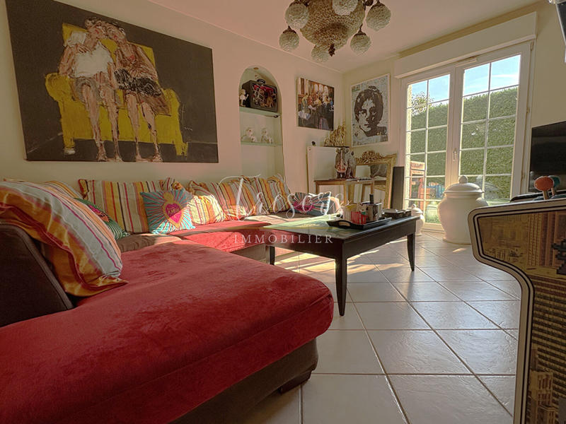 Maison - 269 m² - 8 pièces