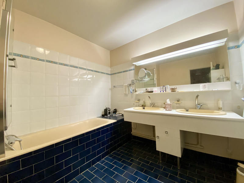 Appartement - 140 m² - 5 pièces