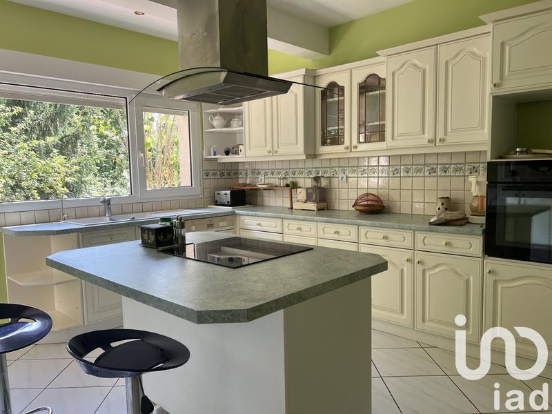 Maison - 187 m² - 9 pièces