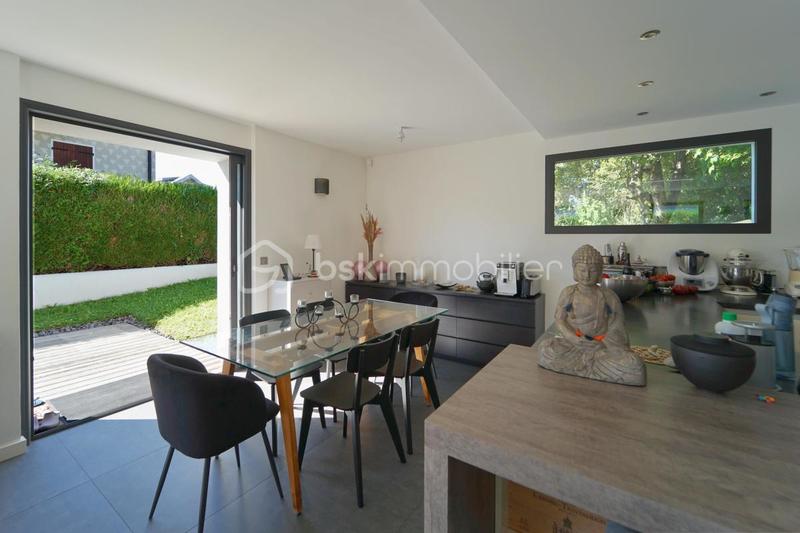 Maison - 169 m² - 6 pièces