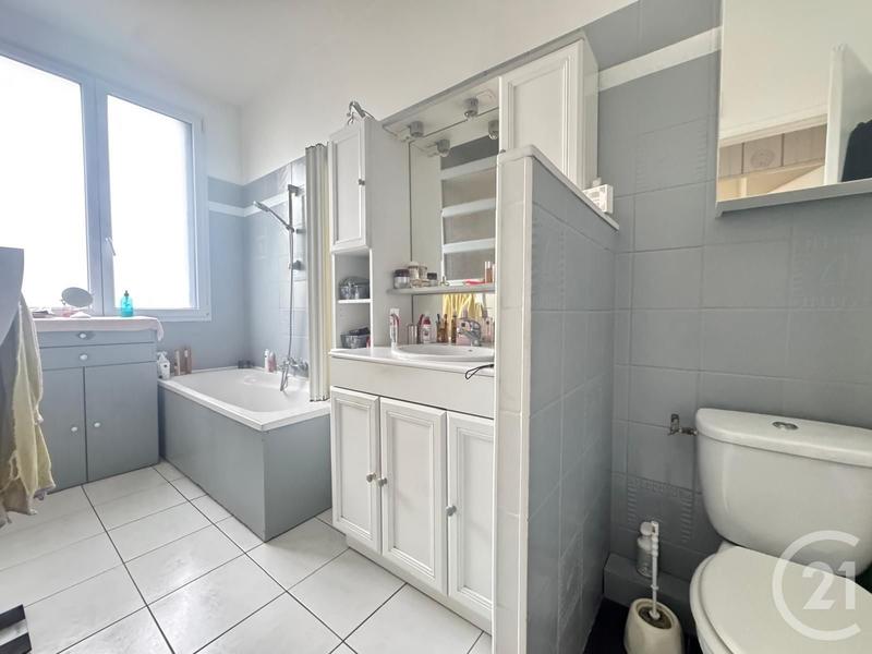 Maison - 84 m² - 4 pièces