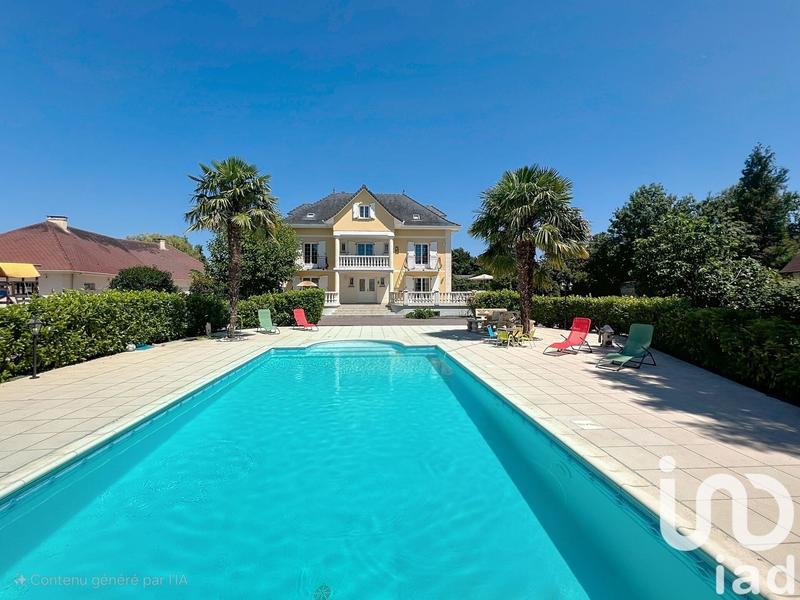 Maison - 281 m² - 10 pièces