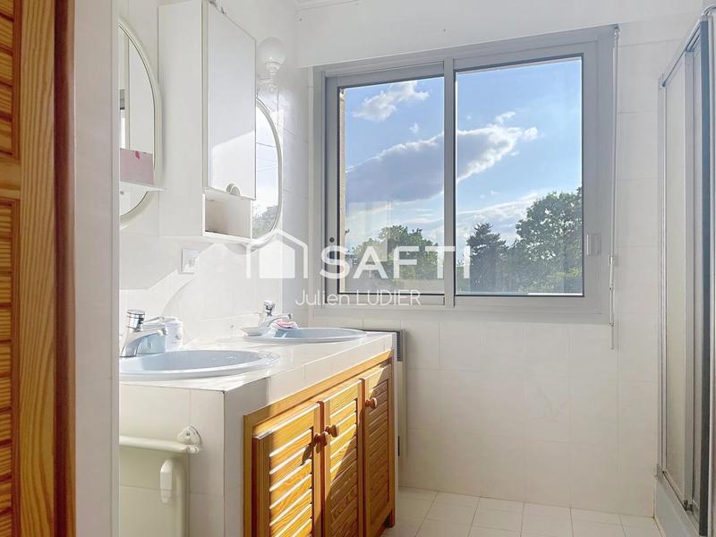 Maison - 212 m² - 6 pièces