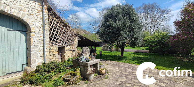 Maison - 196 m² - 8 pièces