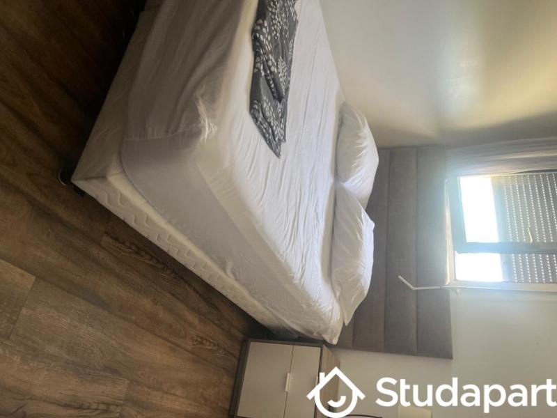 Chambre - 15 m² - 1 pièce