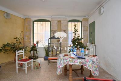 Maison - 445 m² - 10 pièces