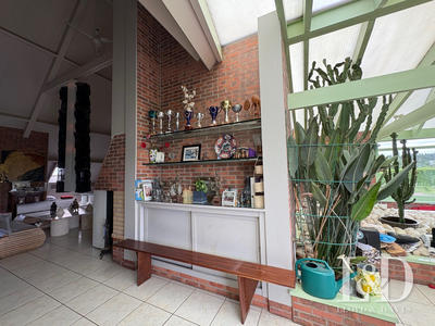 Maison - 374 m² - 10 pièces