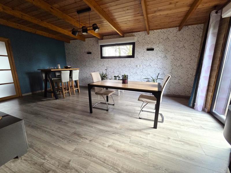 Pavillon - 146 m² - 7 pièces