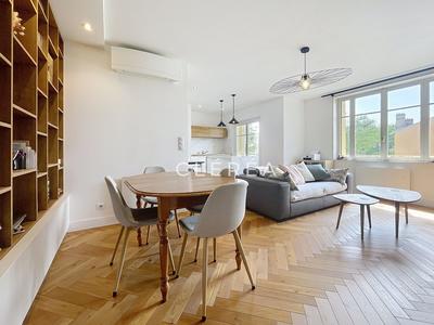 Appartement - 89 m² - 4 pièces