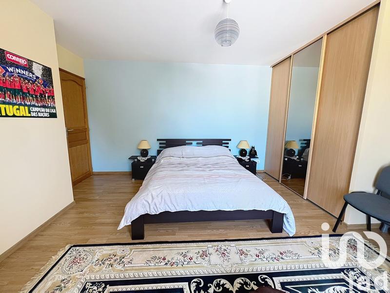 Maison - 281 m² - 10 pièces