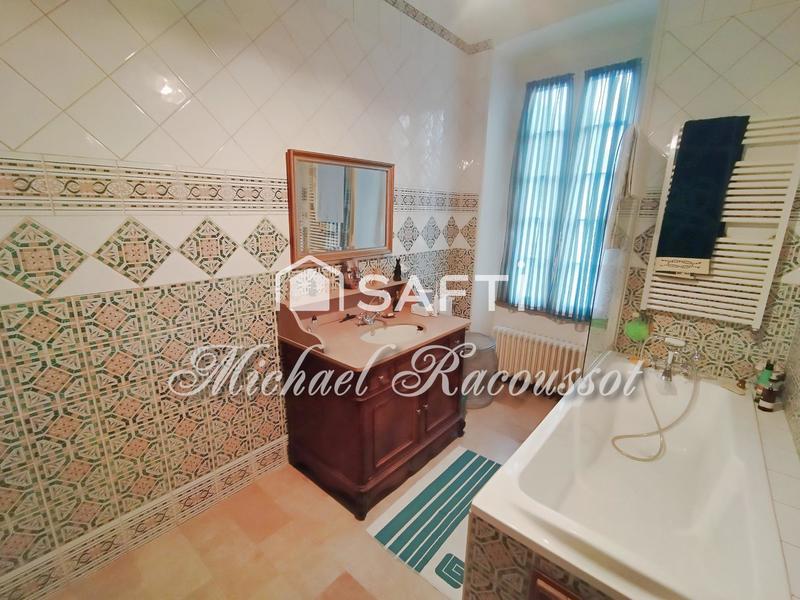 Appartement - 134 m² - 5 pièces