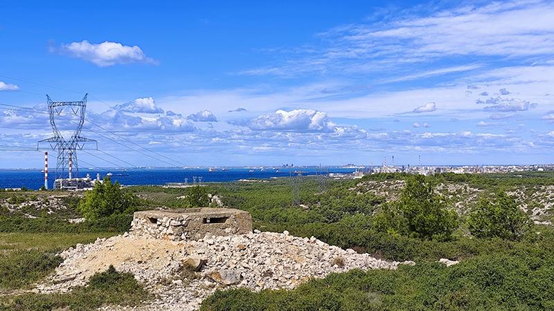 Histoire et paysages : exploration des vestiges militaires de Martigues