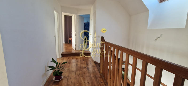 Maison - 270 m² - 10 pièces