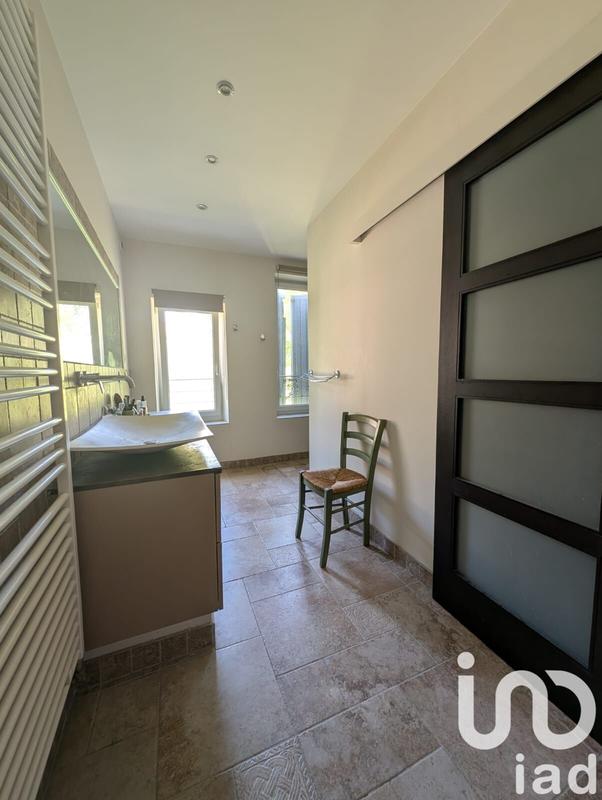 Maison - 180 m² - 9 pièces