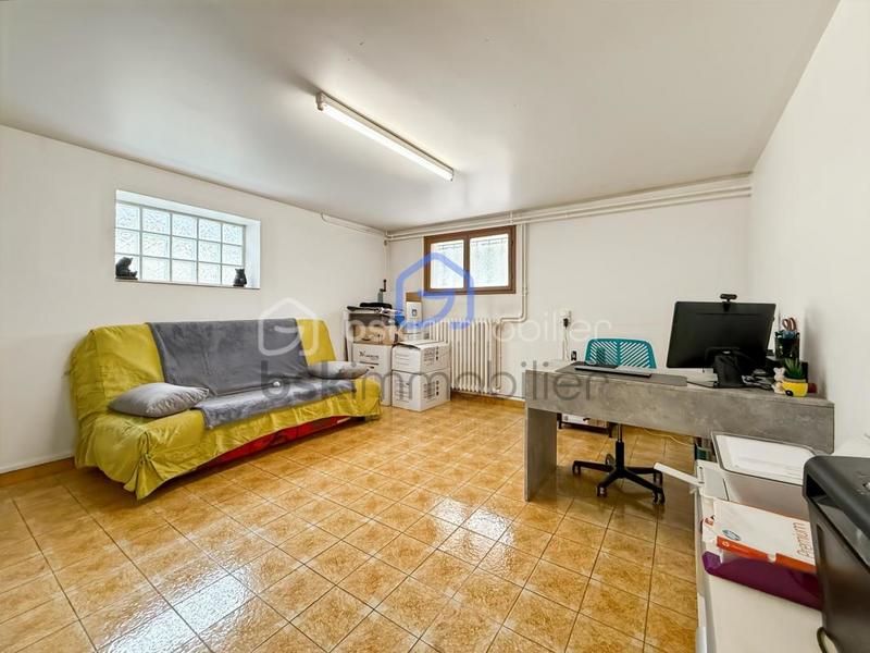 Pavillon - 185 m² - 8 pièces