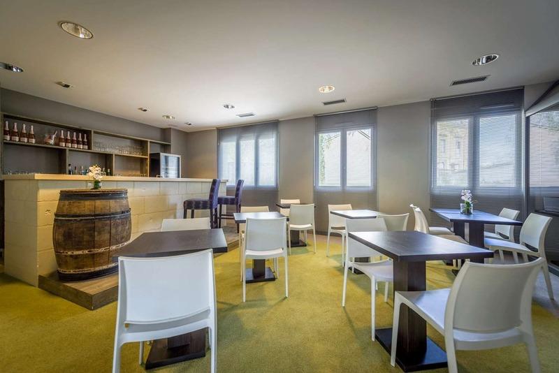 Immeuble - 1 300 m² - 40 pièces