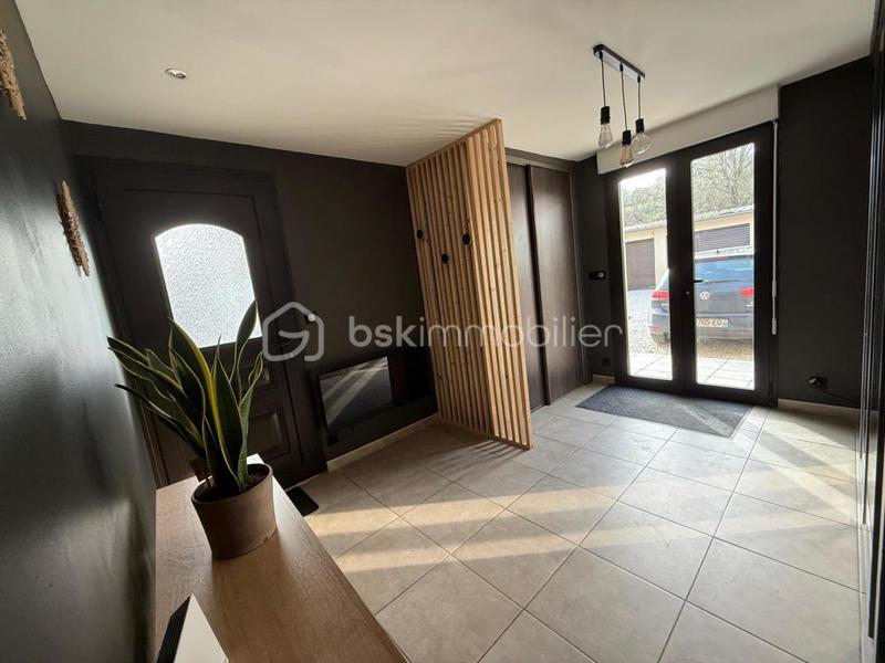 Maison traditionnelle - 139 m² - 6 pièces