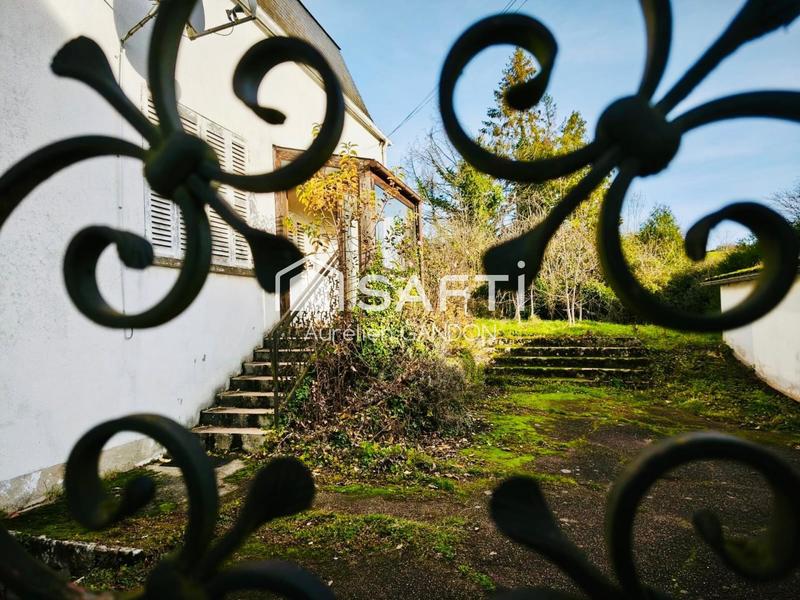 Maison - 320 m² - 8 pièces