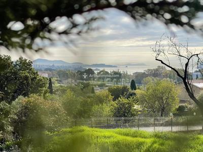 Maison - 144 m² - 4 pièces