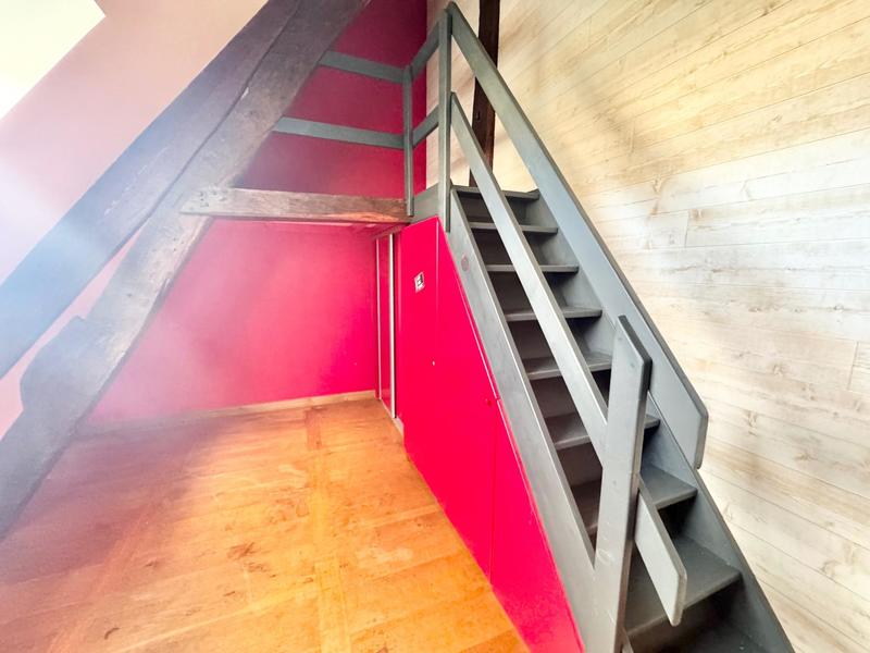 Maison - 215 m² - 9 pièces