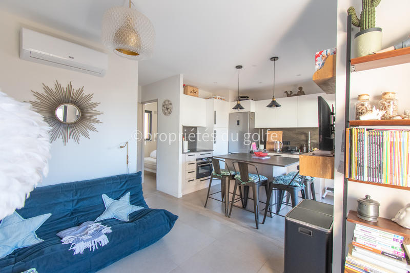 Maison - 210 m² - 9 pièces