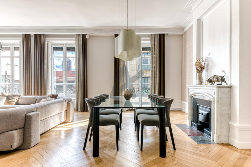 Appartement - 223 m² - 5 pièces