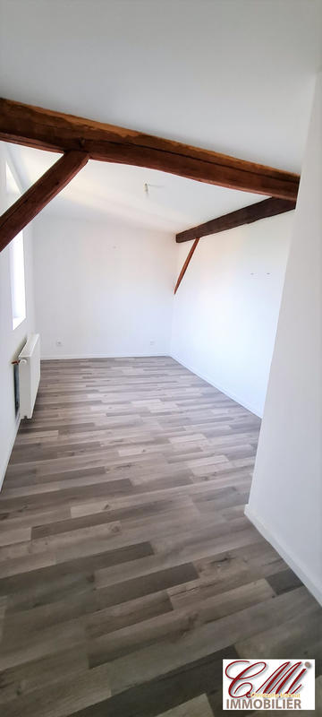 Maison - 230 m² - 9 pièces