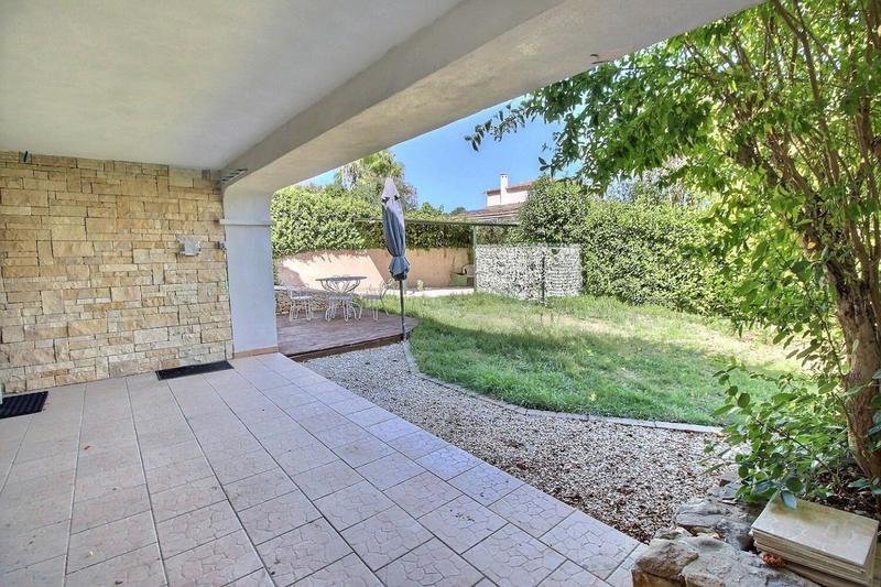 Maison - 200 m² - 5 pièces