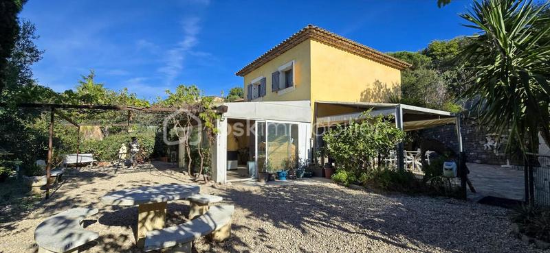 Villa - 180 m² - 6 pièces