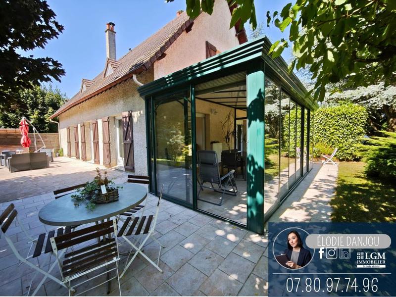 Maison - 180 m² - 6 pièces