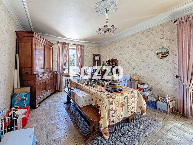 Maison - 200 m² - 7 pièces