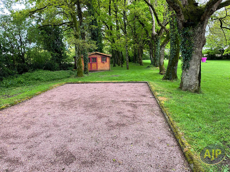 Maison - 180 m² - 6 pièces