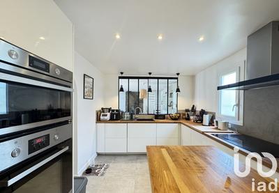 Maison - 127 m² - 7 pièces