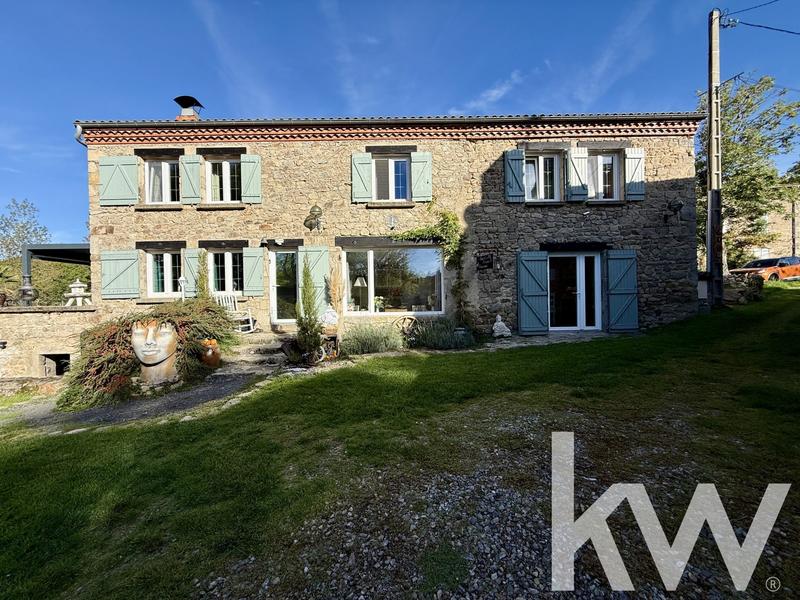 Maison - 205 m² - 10 pièces