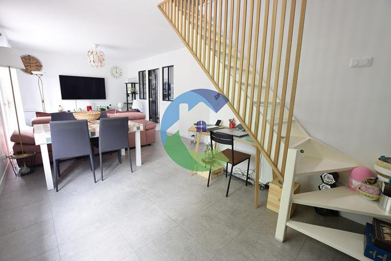 Maison - 97 m² - 5 pièces