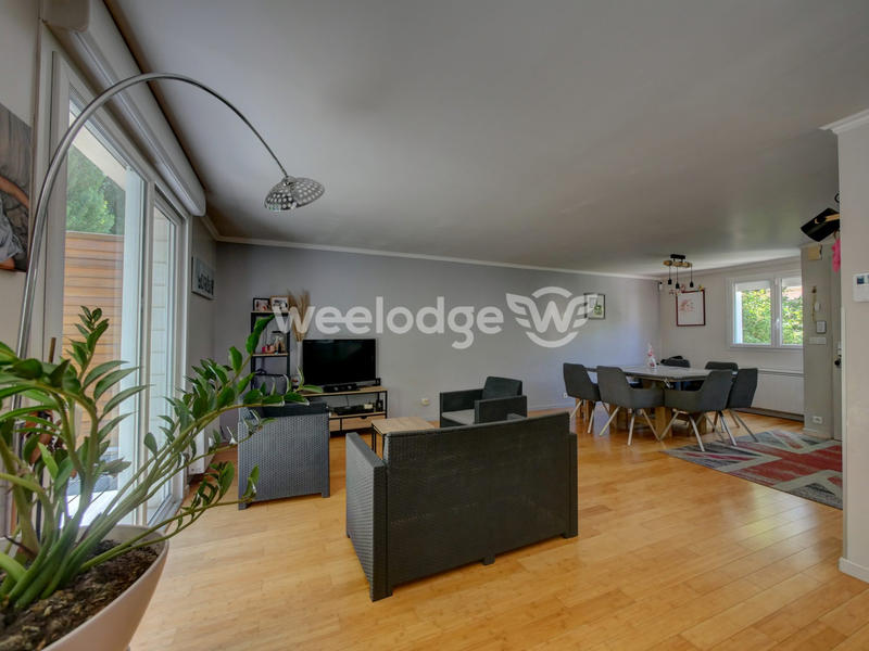 Maison - 110 m² - 6 pièces